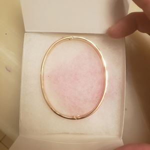 Stella & Dot Engraved Bangle